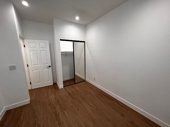 3rd image of 8740 Swinton Ave
