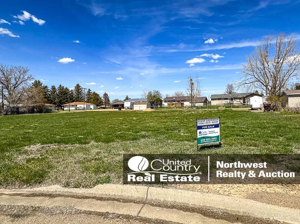 605 S 5th St E, Malta, MT 59538
