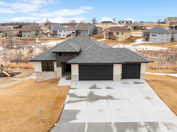 22041 Elderberry Rd, Glenwood, IA 51534