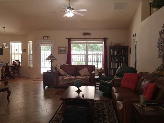 2nd image of 704 Deer Fern Ave