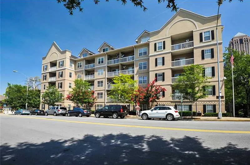 2 bed, 1140 sqft, $2,350 — Photo 1