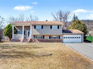 46 Merriewold Lane N, Monroe, NY 10950