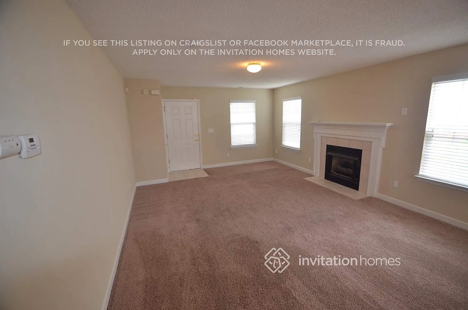 6329 Day Lilly Ln Charlotte, NC 28216 — Photo 2