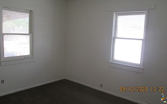 5th image of 905 E 5th St #2