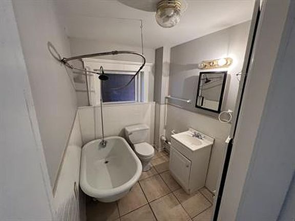3rd image of 208 W Ormsby Ave APT 5