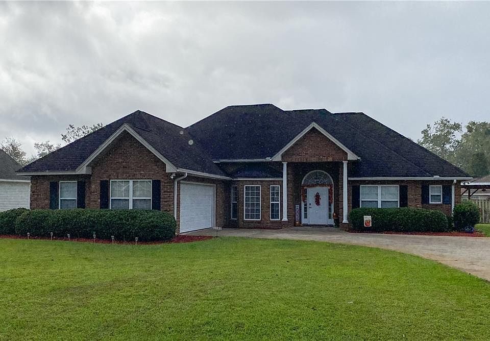 1st image of 135 Baywood Cir