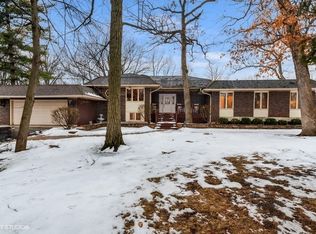 3N040 Woodcreek Ln, West Chicago, IL