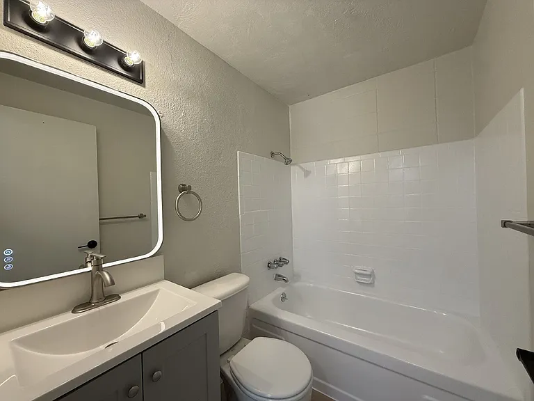 1005 W 7th Ave #1 — Photo 7