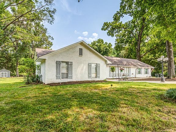 4th image of 7485 Summer Ave