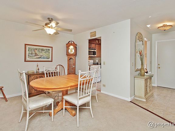 Foyer/Dining Room