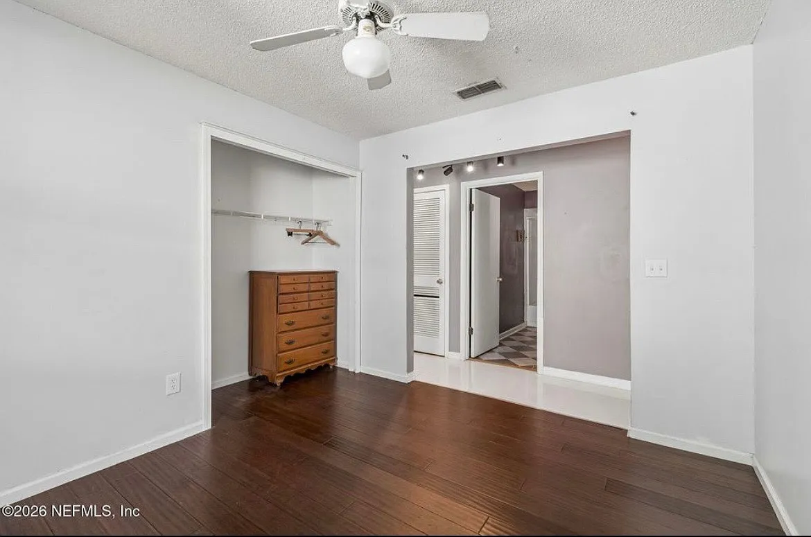 4 bed, 1400 sqft, $1,850 — Photo 4