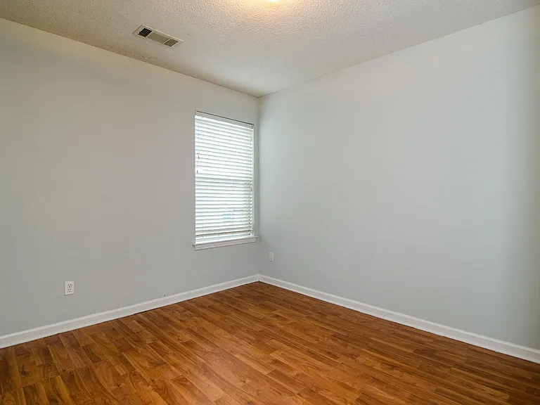 7932 Marsha Woods Dr — Photo 7