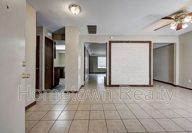 7301 Edenborough Dr — Photo 6