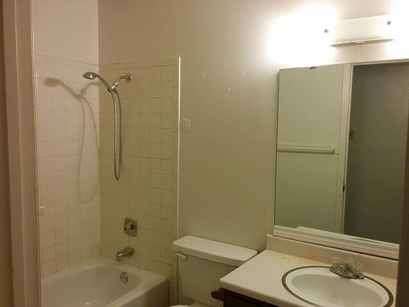 5th image of 1225 Klondike St