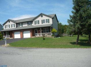 930 Cacoosing Dr, Sinking Spring, PA 19608