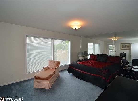 2nd image of 101 Long Island Dr