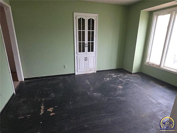 3rd image of 3820 SW Gamwell Rd