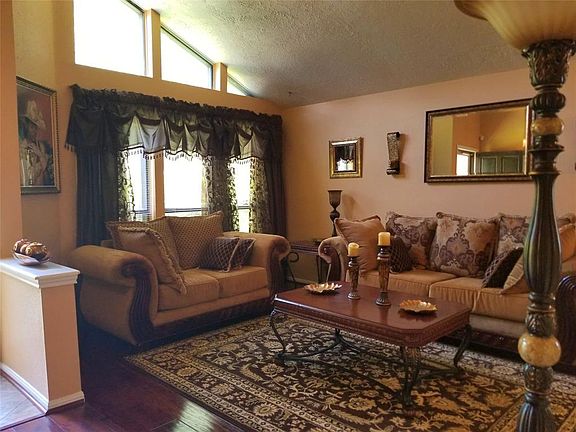 5th image of 10715 Swan Glen Dr