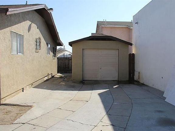 2nd image of 3909 National Ave