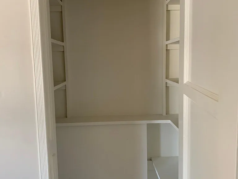 712 W Glenoaks Blvd — Photo 9