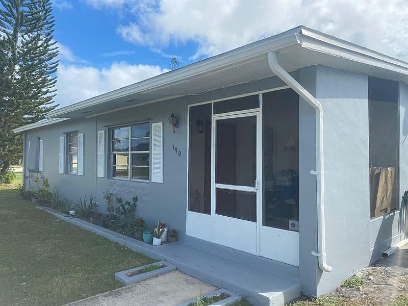 1st image of 190 SE Bonita Ct