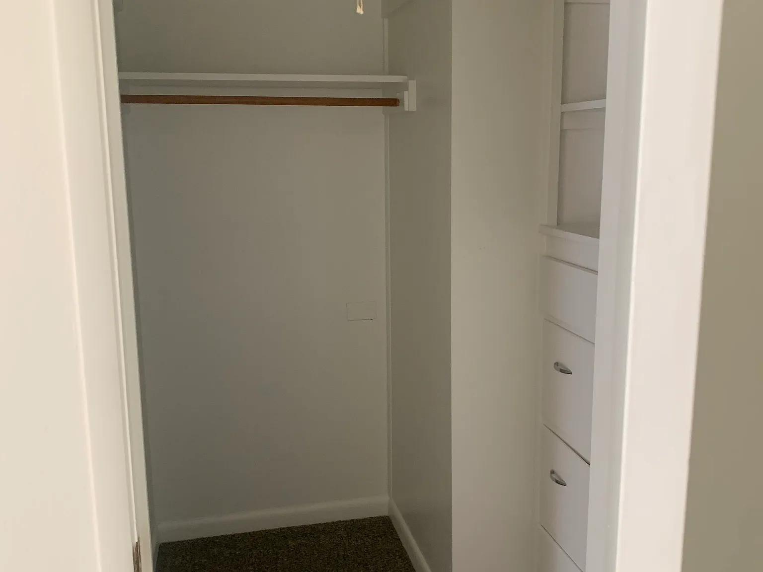 Studio, $900 — Photo 2