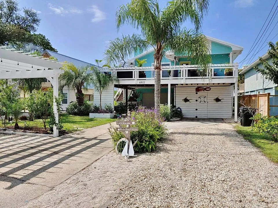 6911 S Lagoon Dr