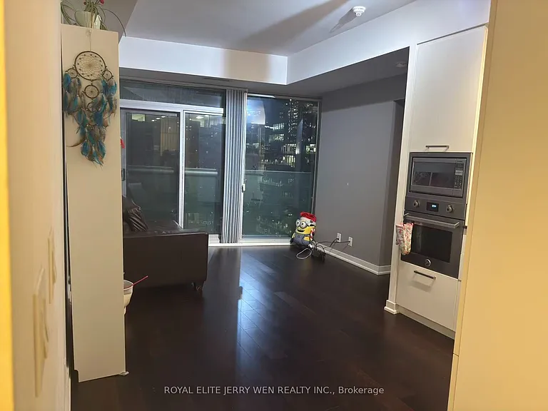 14 York St #1710 — Photo 5