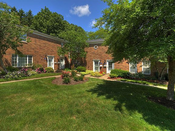 4th image of 107 Shakespeare Ln
