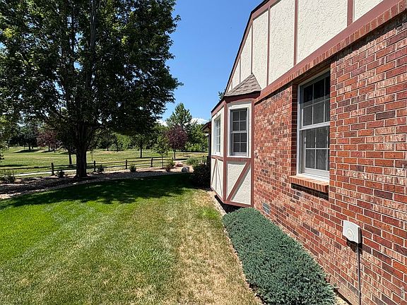 2nd image of 2627 Elmhurst Cir