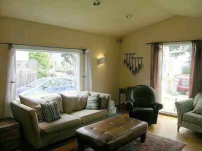 5th image of 3760 Moore St