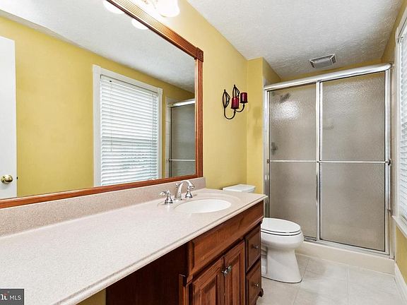 5th image of 15021 Afton Ct