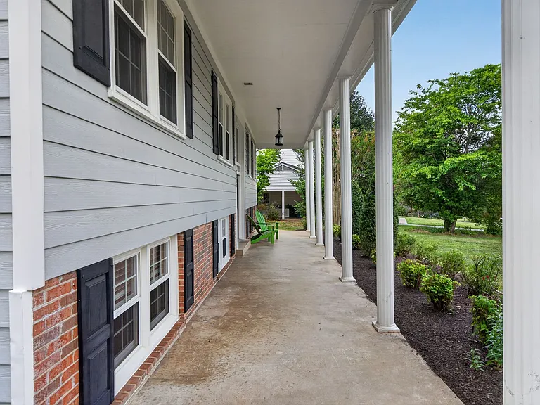 9810 Meadow Valley Dr — Photo 22