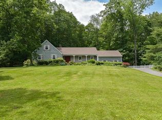 17 Fox Den Rd, Mount Kisco, NY 10549