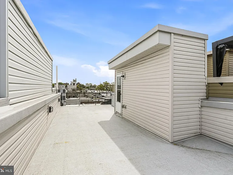 2604 Reed St — Photo 41
