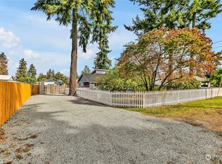 902 S 124th St, Burien, WA