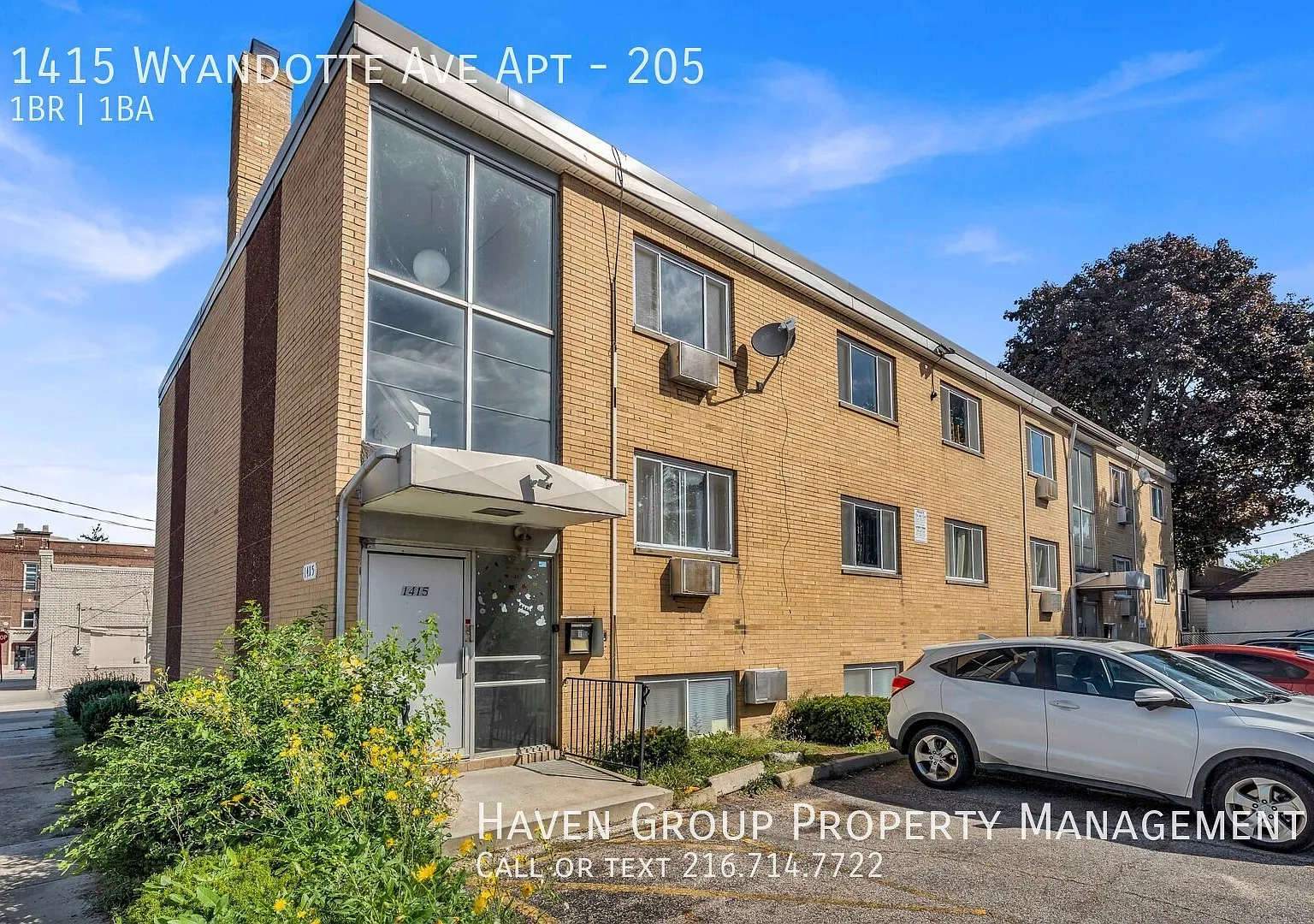 1415 Wyandotte Ave | Apt 205, Lakewood, Oh 44107 - Spacious 1-Bed 1-Bath Multi-Family Home!Heat/G... — Photo 2