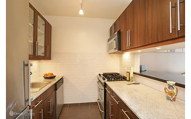 Sold by Douglas Elliman | media 19