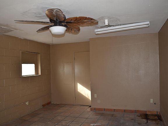 4th image of 14701 Montana Ave