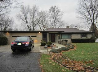 711 Wakefield Village Rd, Kendallville, IN 46755