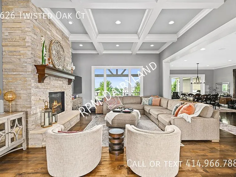 1626 Twisted Oak Ct — Photo 9
