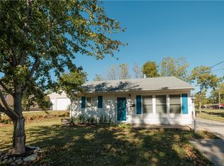 1106 N 6th Ave E, Newton, IA 50208