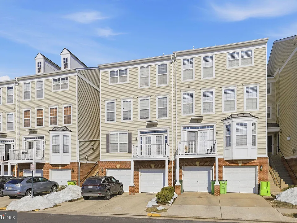 2454 Curie Ct #24