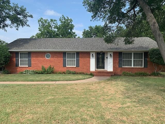 1st image of 4714 Lake Park Dr