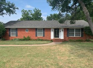 4714 Lake Park Dr, Wichita Falls, TX 76302