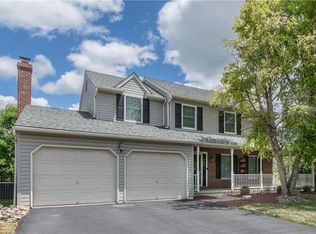 4110 Suncrest Ln, Bethlehem, PA 18020