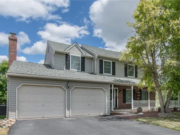 4110 Suncrest Ln, Bethlehem, PA 18020