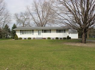 148 Delhi Rd, Manchester, IA 52057