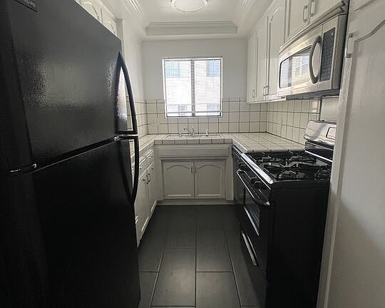 5th image of 1338 N Sierra Bonita Ave #305