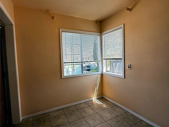 4th image of 4586 W 142nd St